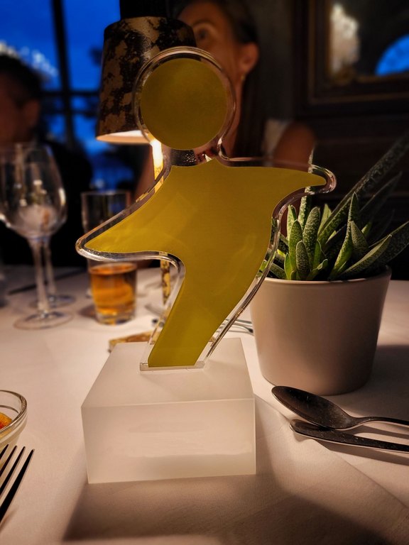 ABK-Award, welcher im Rahmen der ABK-Nacht an langjährige Mitarbeiter verliehen wurde